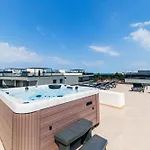 The Skyline Penthouse By Belmont Realty 자다르
