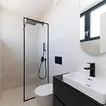 아파트 The Skyline Penthouse By Belmont Realty