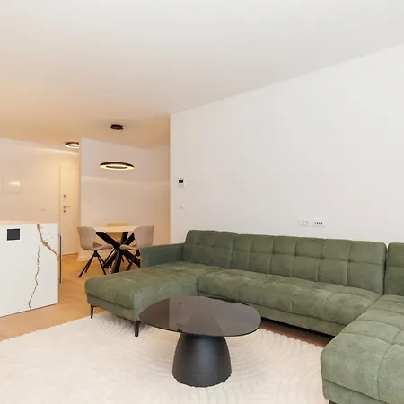 Apartmán The Skyline Penthouse By Belmont Realty *