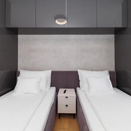 The Skyline Penthouse By Belmont Realty Apartmán