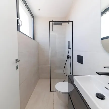 Apartmán The Skyline Penthouse By Belmont Realty