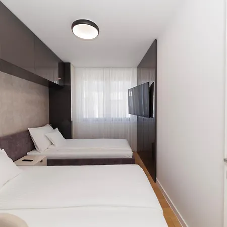 The Skyline Penthouse By Belmont Realty Apartmán
