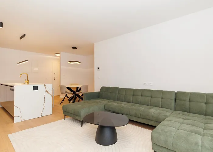 Appartement The Skyline Penthouse By Belmont Realty *