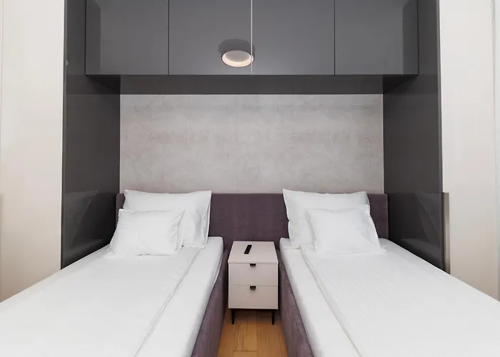 The Skyline Penthouse By Belmont Realty Appartement