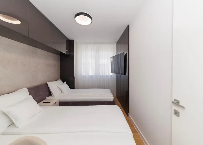 The Skyline Penthouse By Belmont Realty Appartement